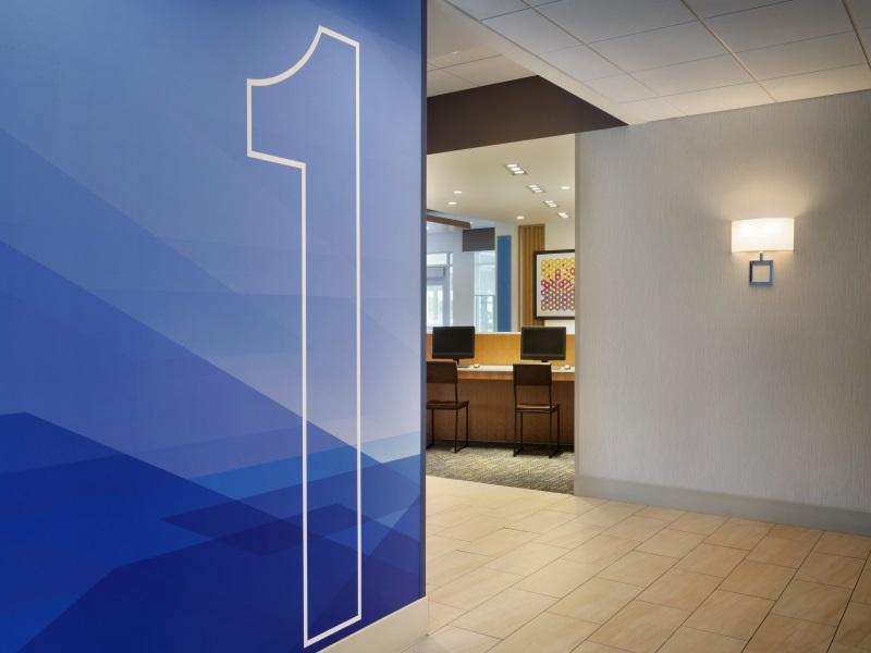 Express & North By Ihg Hotel 3*