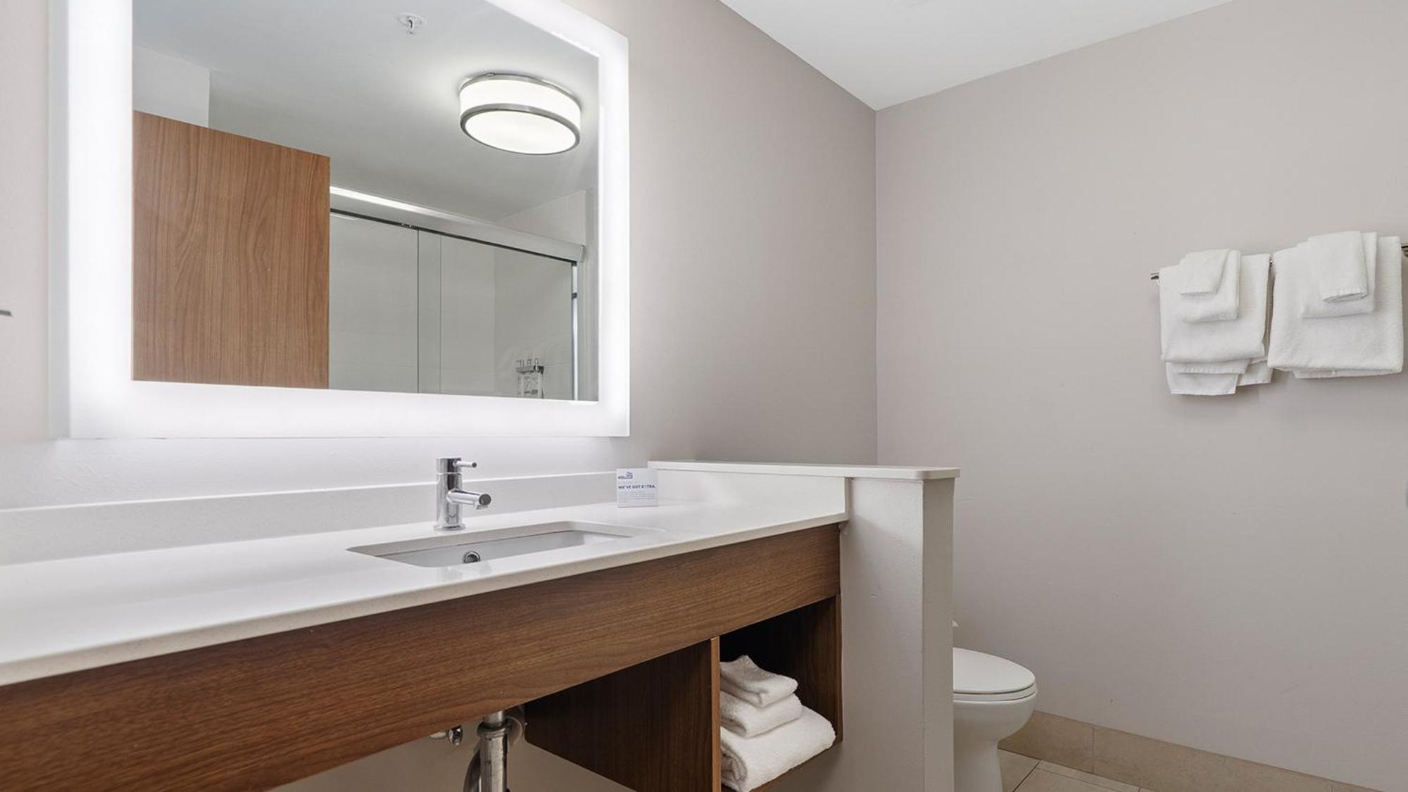 Hotel Express & North By Ihg 3*