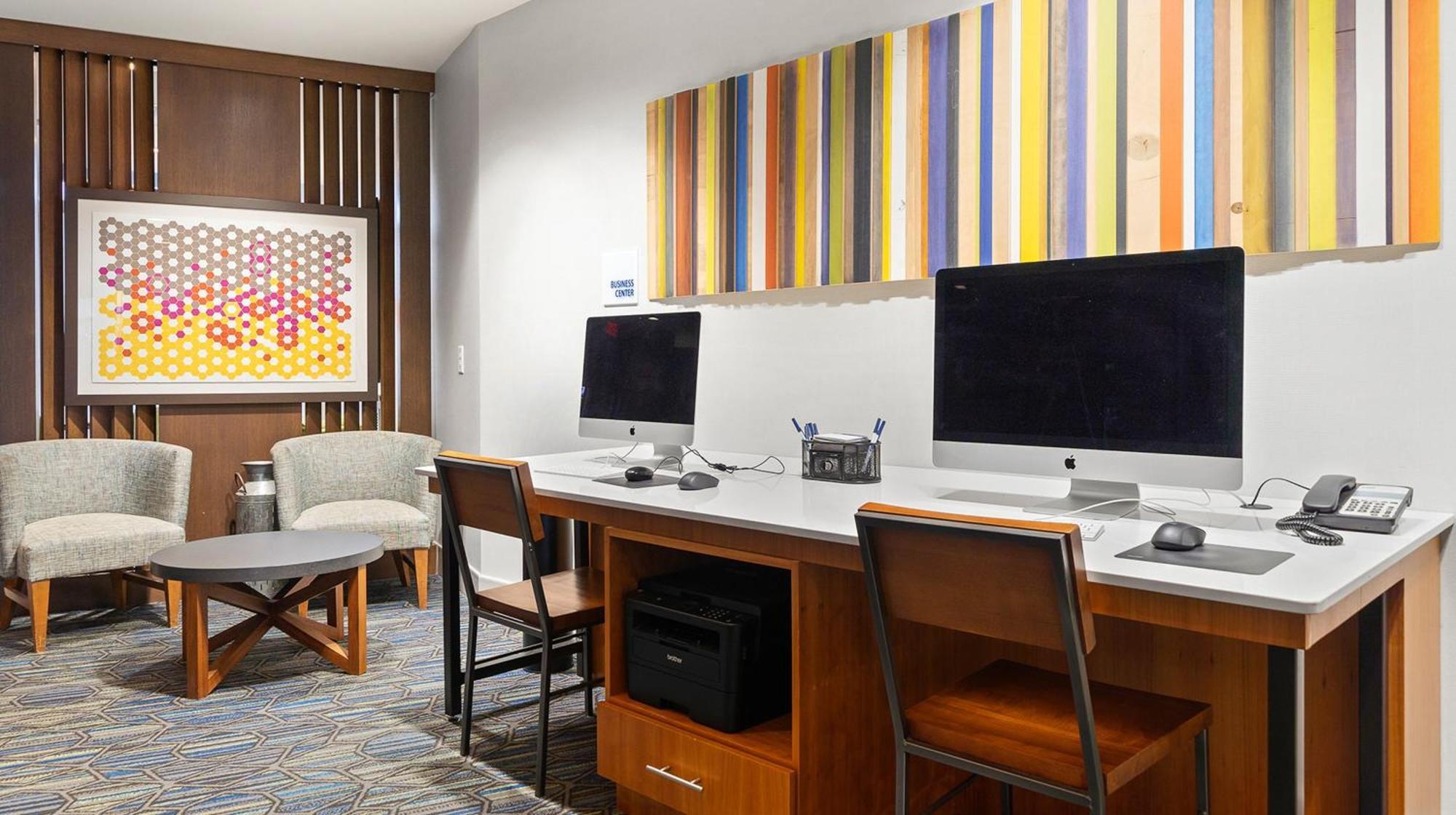 Express & North By Ihg Macon