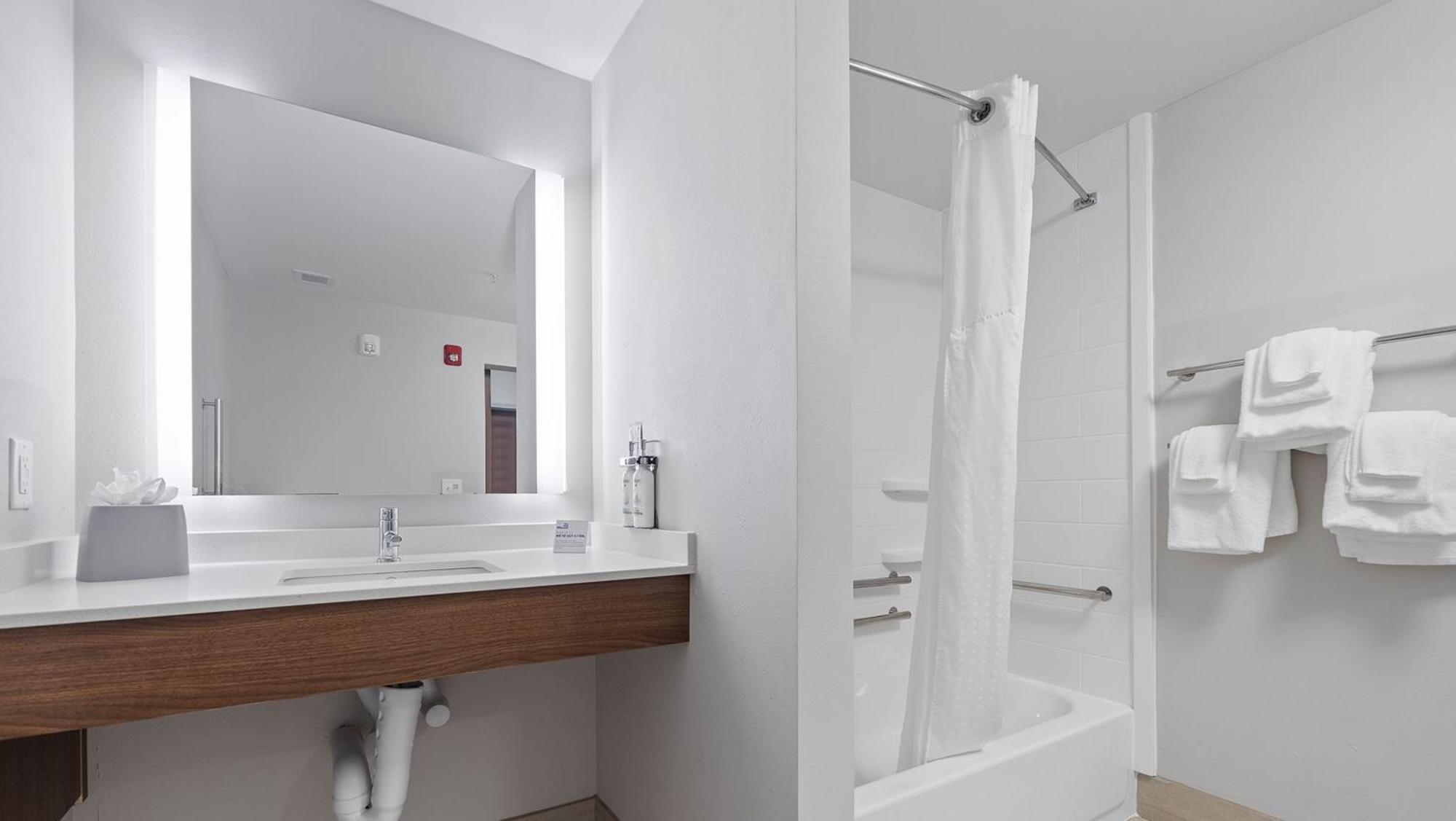 Express & North By Ihg 3*