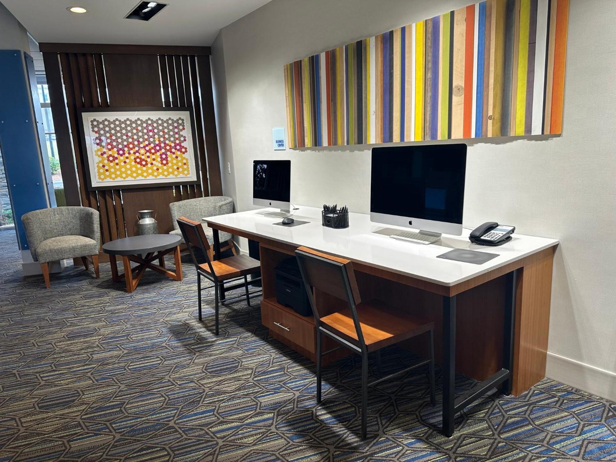 Express & North By Ihg Hotel 3*