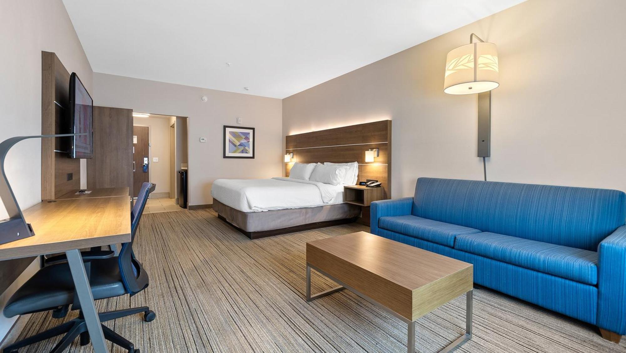 Express & North By Ihg Hotel 3*