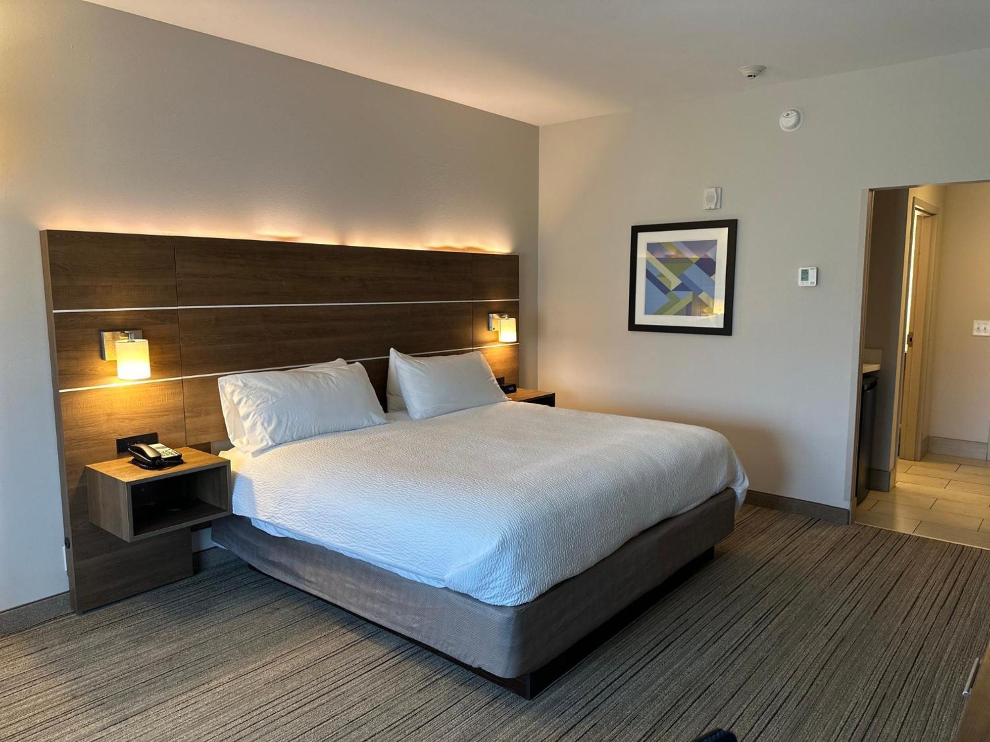 Express & North By Ihg 3* Macon